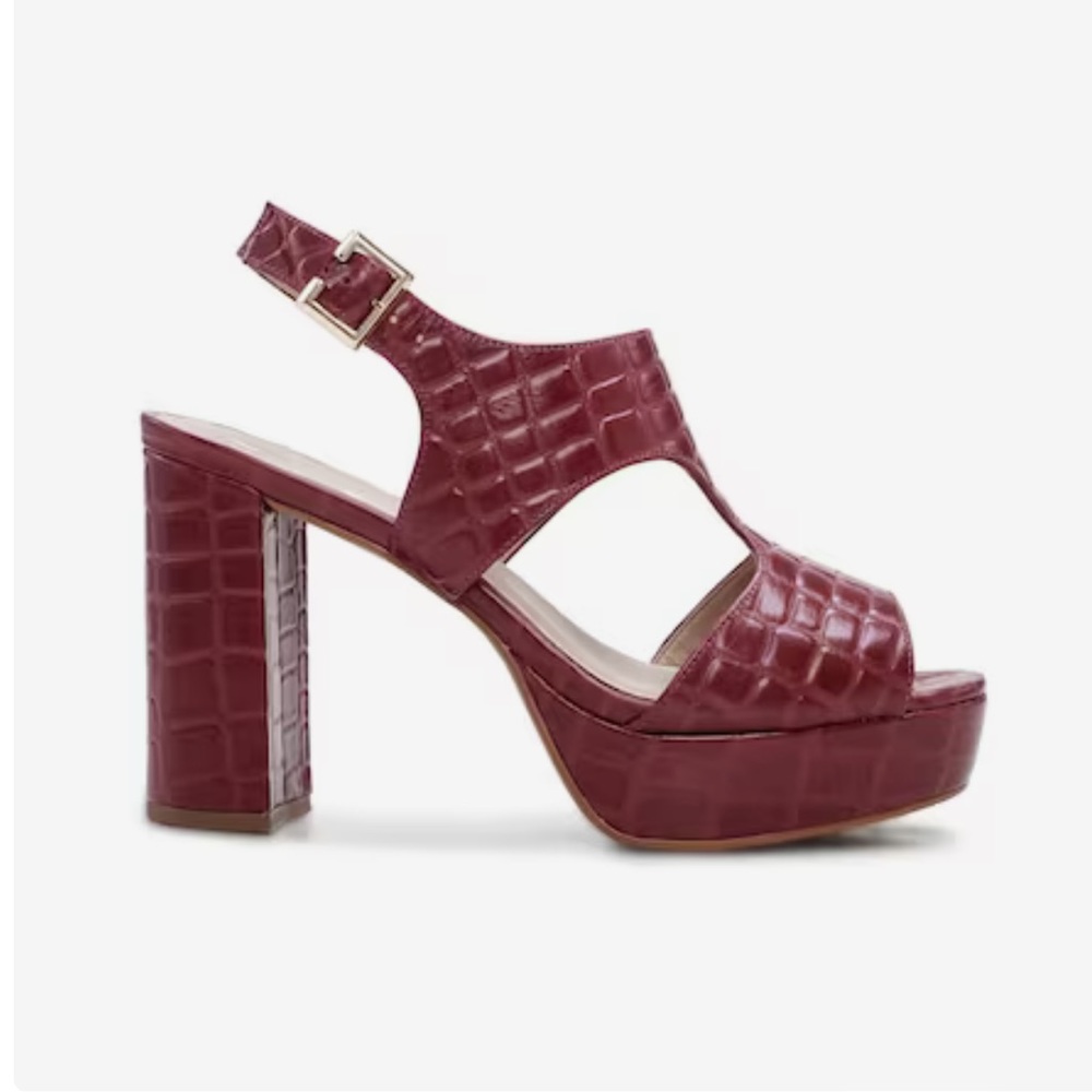 Vince Camuto Zelman platform sandals